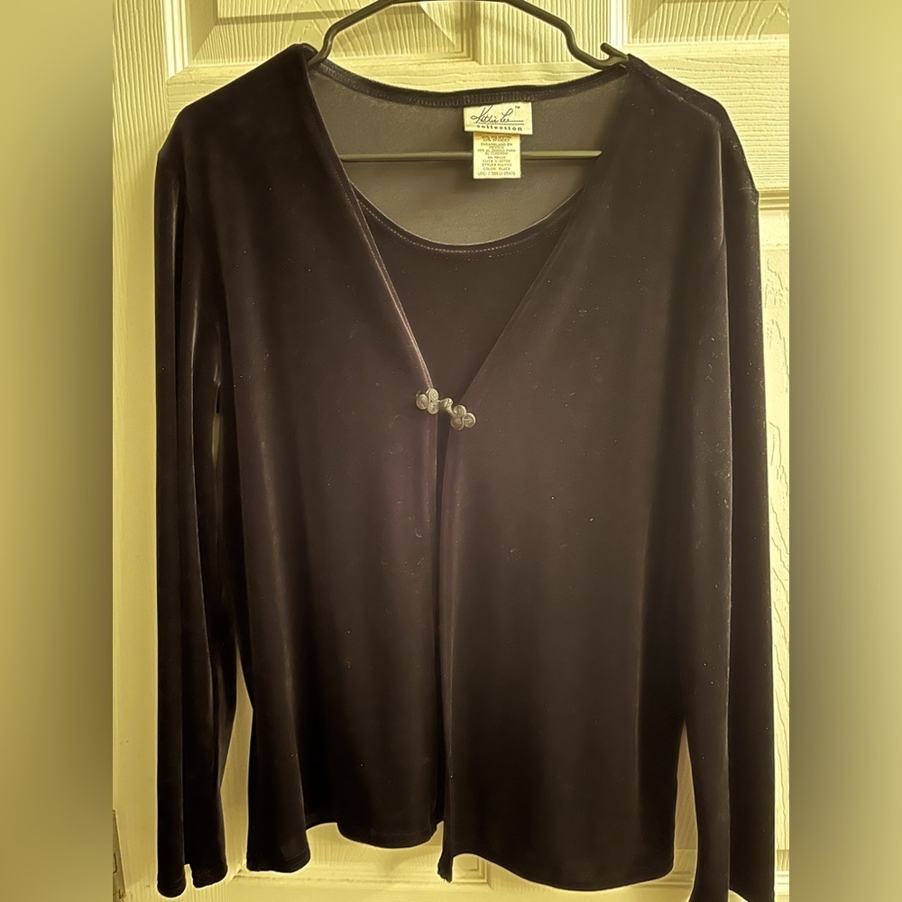 KATHY LEE~VELVET TOP~DARK BLACK~LG